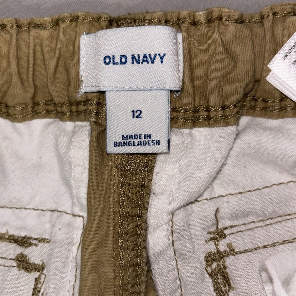 Old Navy boys cargo shorts - Picture 3 of 3